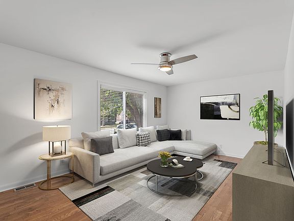 4th image of 545 Doral Country Dr