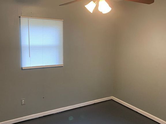5th image of 852 Lasser Dr