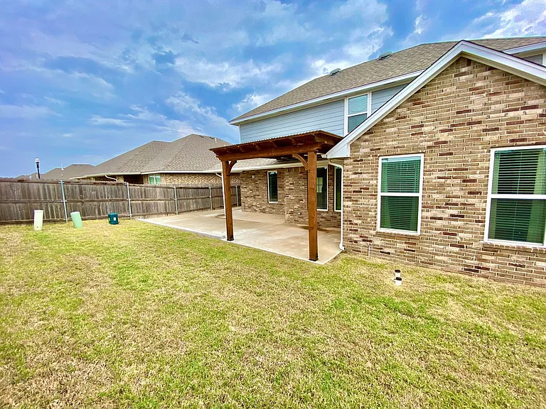 12829 High Plains Ave — Photo 23