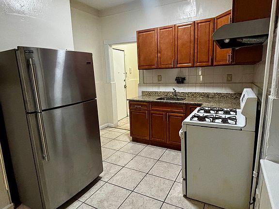 3rd image of 2606 Central Ave APT 2