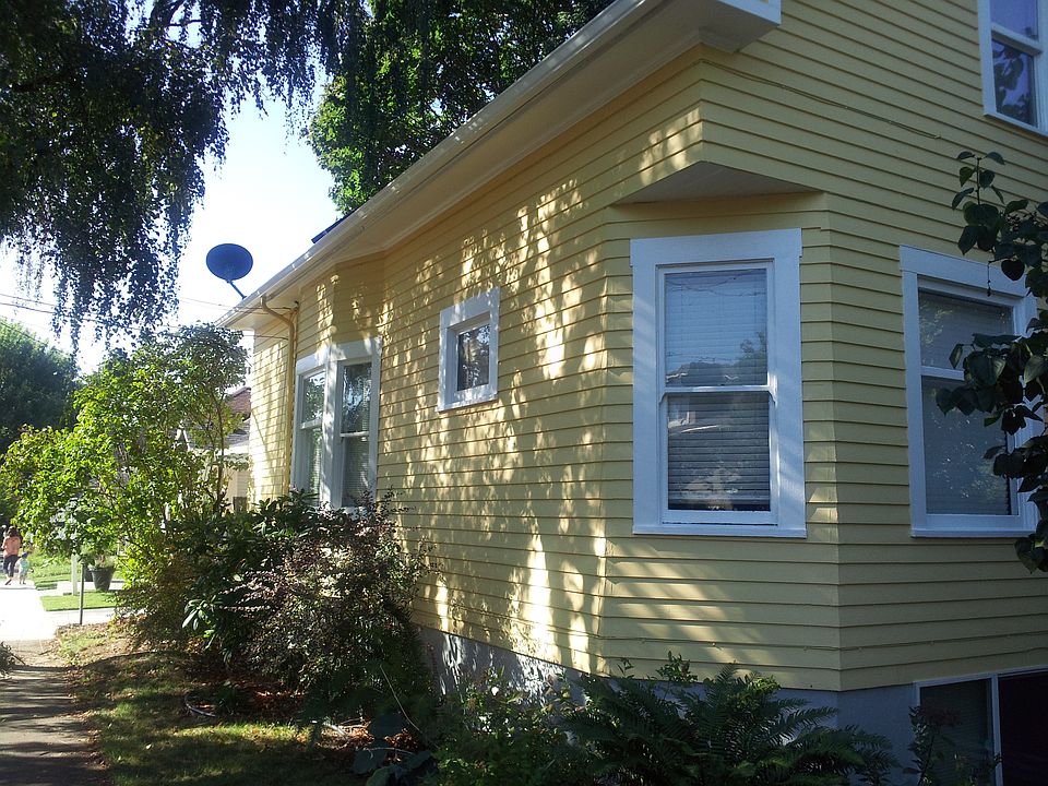 2nd image of 1236 NE Mason St