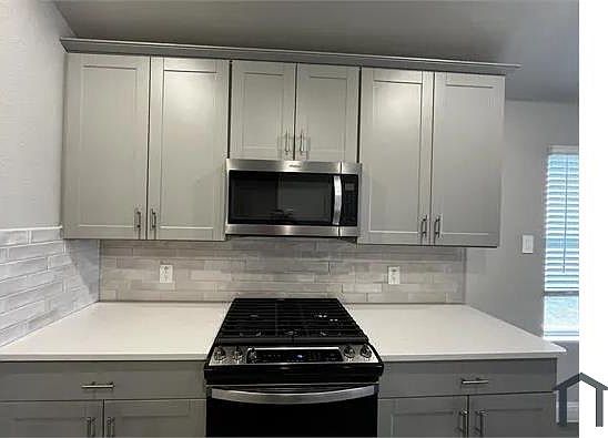 3rd image of 2205 Cliff Springs Dr