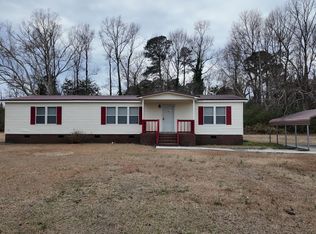 208 S Peterson Street, Magnolia, NC 28453