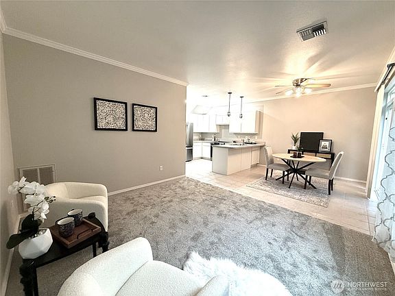 2nd image of 278 NE Deccio Road