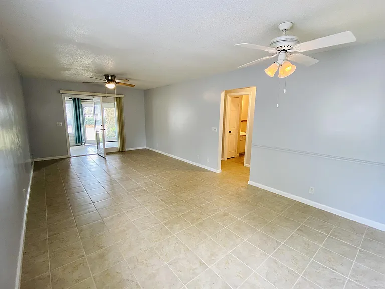 217 Bull River Bluff Dr — Photo 4