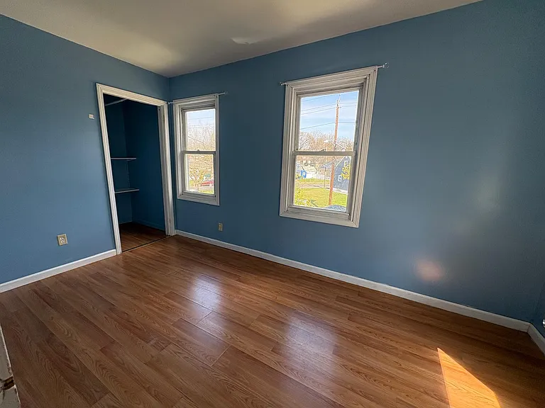 326-28 Evona Ave #2F — Photo 4