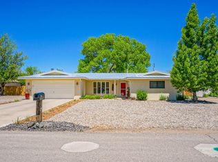 1747 Dietz Loop NW, Los Ranchos De Albuquerque, NM 87107