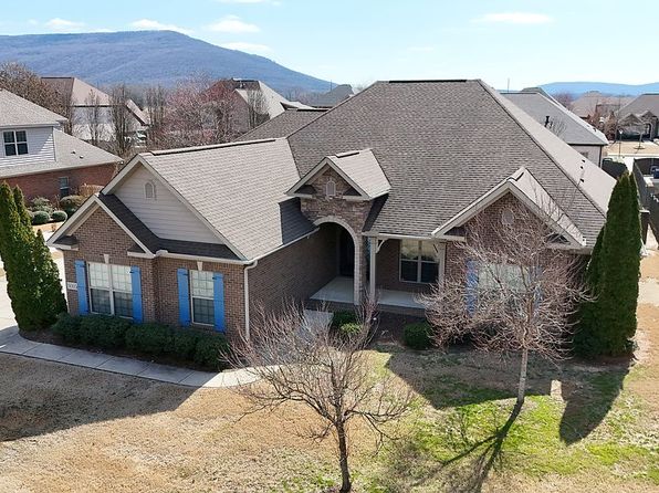 3005 Laurel Cove Way