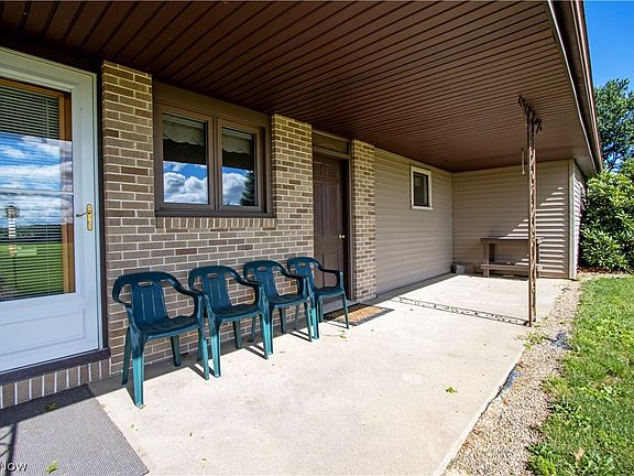 5th image of 2442 Pleasant Ridge Rd