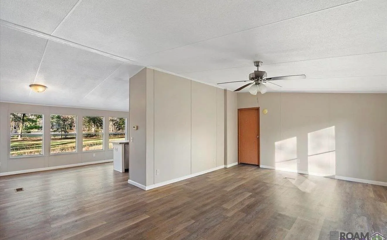 3 bed, 1311 sqft, $1,650 — Photo 4