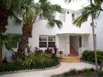 2nd image of 1985 Bay Dr APT 21