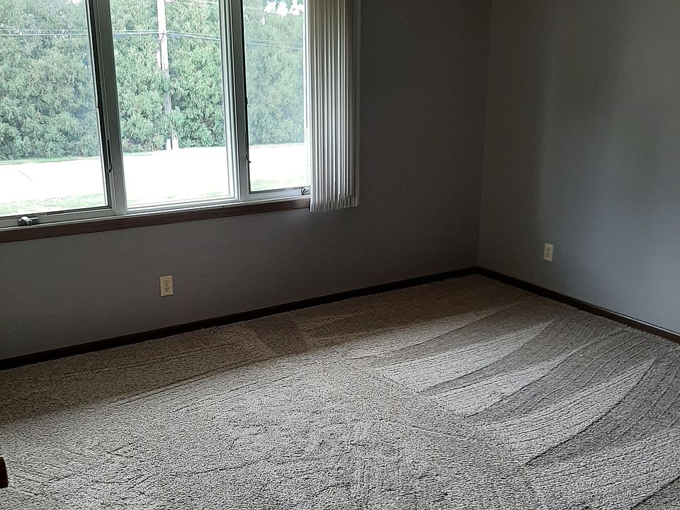 Not actual photo of apartment due to remodeling