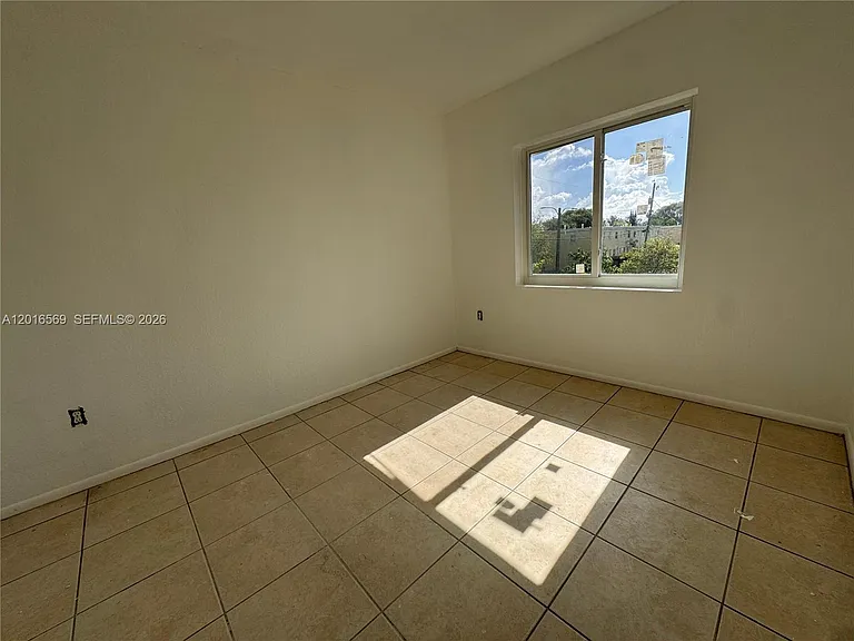 8301 NW 5th Ave #8301 — Photo 5