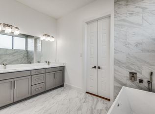 2042 Bickers St, Dallas, TX 75212