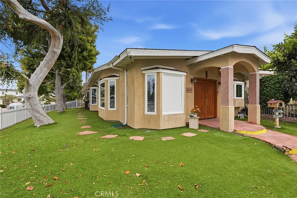 3 bed, 1464 sqft, $7,500 — Photo 3