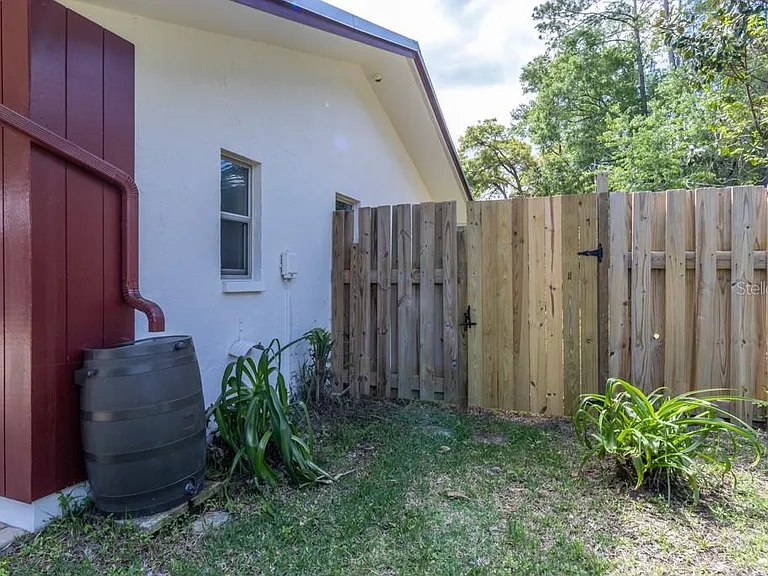 3426 NW 40th St — Photo 53