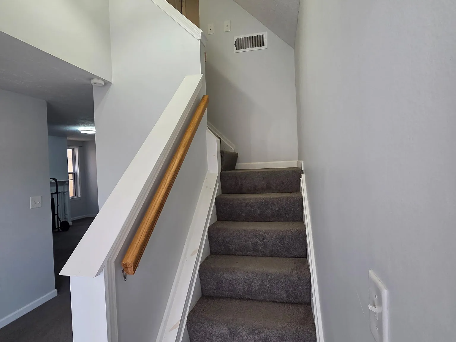 156 Grant Ave — Photo 2