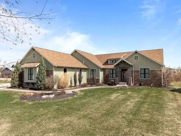 W6373 Lilac Ln, Greenville, WI 54942