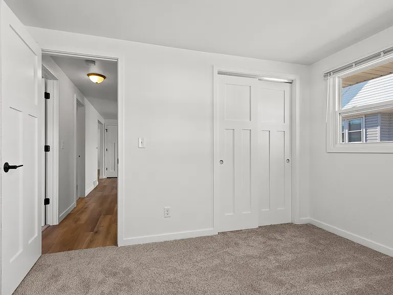 915 Park St — Photo 13