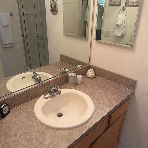 2318 Oak Bend Pl — Photo 15