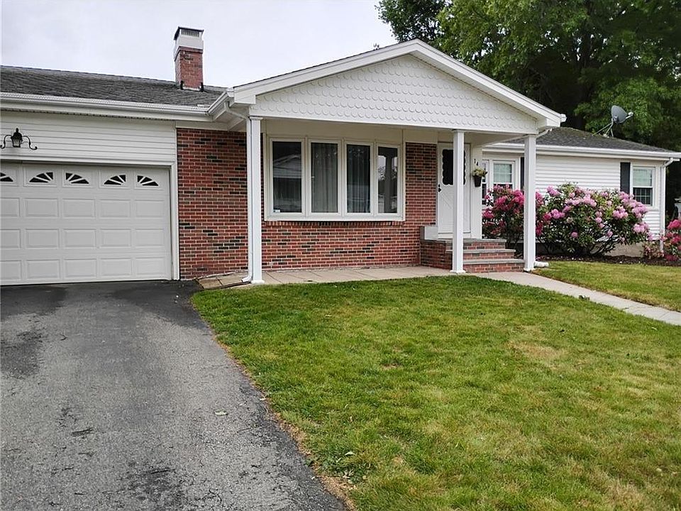 1st image of 14 Elmhurst Dr