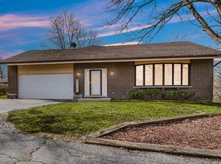 30 Cornwall Dr, Crete, IL 60417