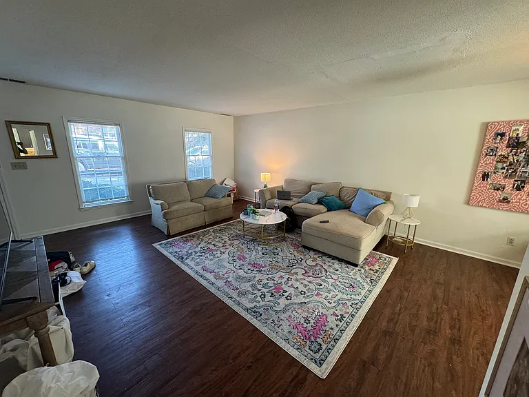 525 Waddell St #10 — Photo 3