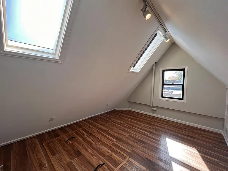 362 Laurel St #E — Photo 6
