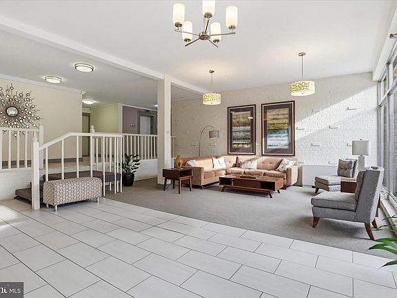 2nd image of 200 N Maple Ave APT 212