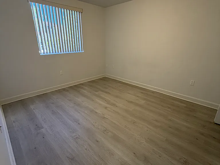 21050 SW 87th Ave #105 — Photo 9