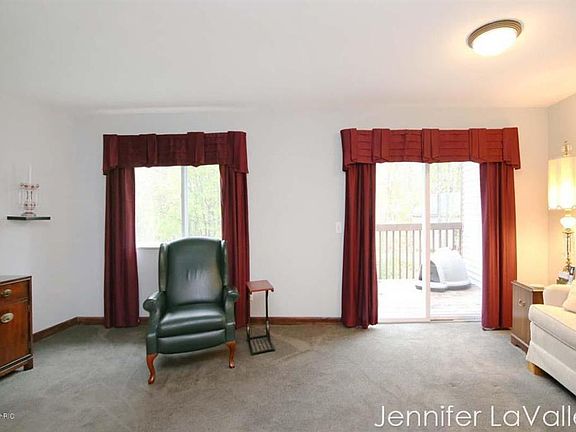 4th image of 4047 Woodrush Ln NW