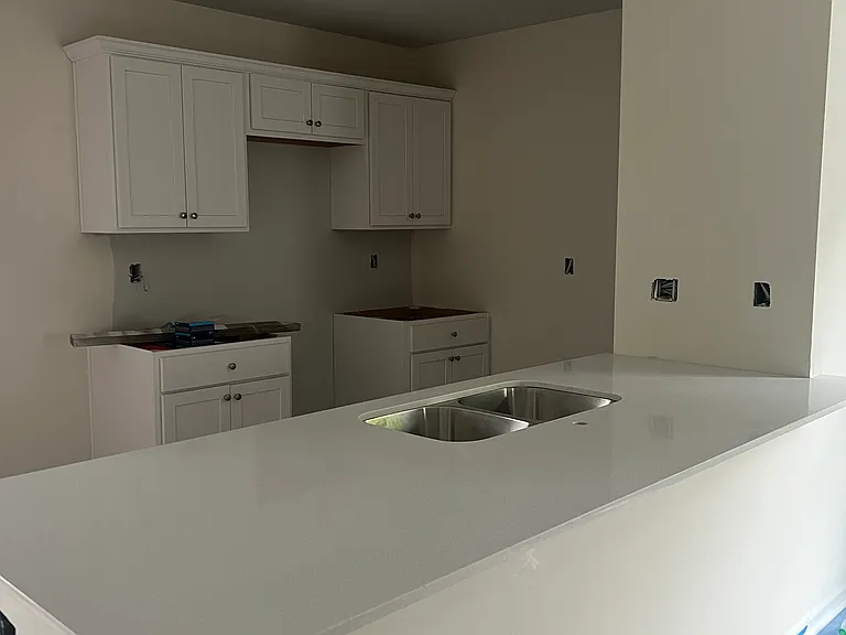 4024 Highland Ave — Photo 2