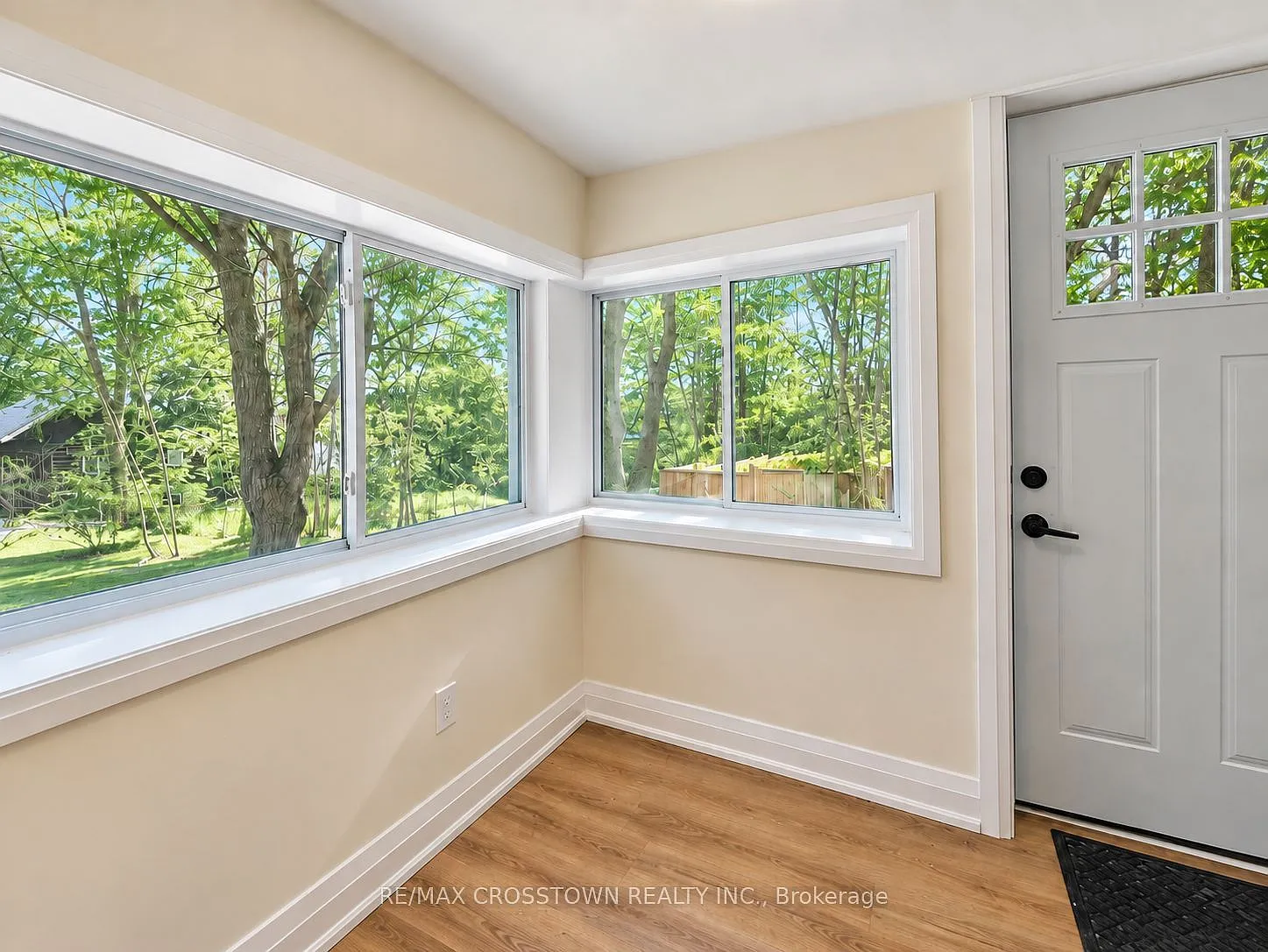 2 bed, $1,825 — Photo 4