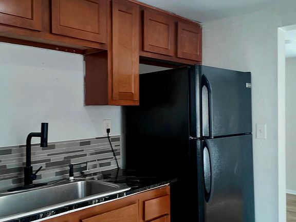 3rd image of 8326 GALVESTON Avenue