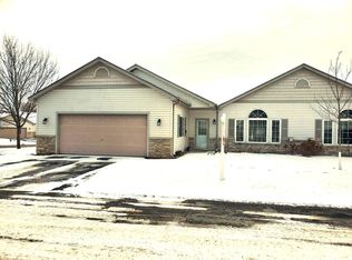 5425 Provence Ln, Saint Paul, MN 55127