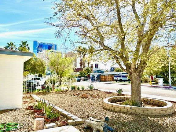 4th image of 2305 Santa Paula Dr