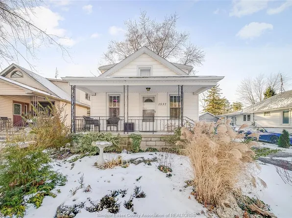 1537 Westminster Ave, Windsor, ON N8T 1W8