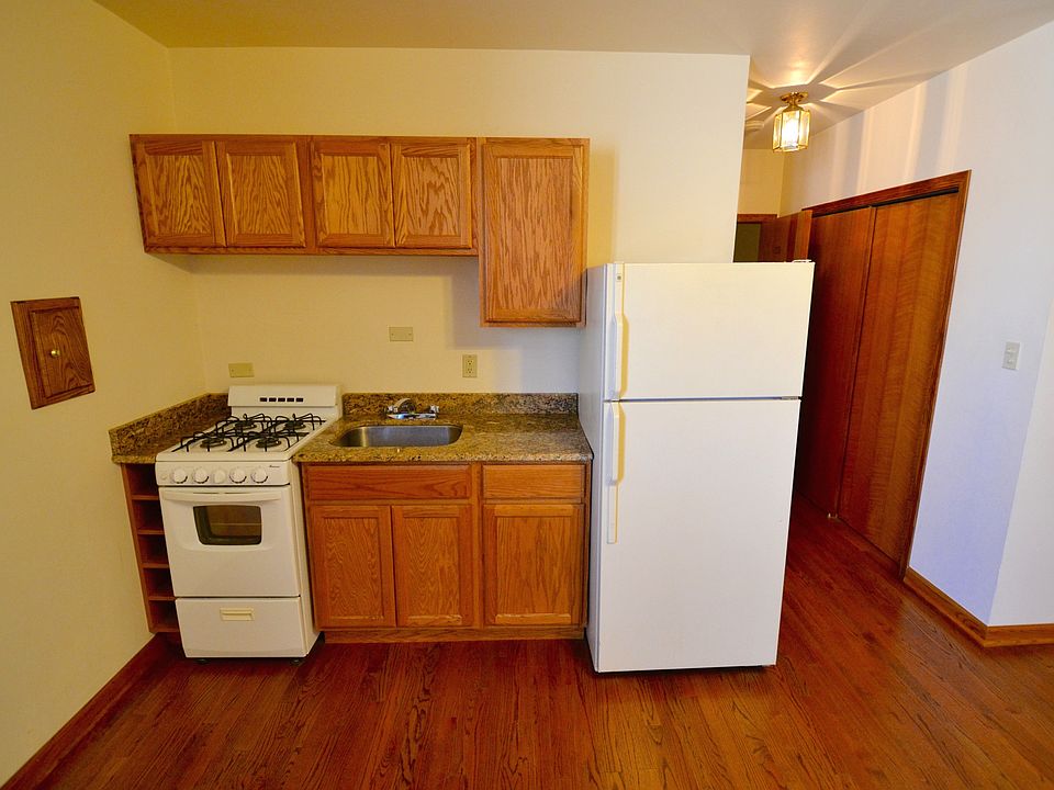 2nd image of 4804 N Kedzie Ave APT 117