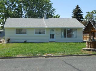 1404 Pleasant Ave, Yakima, WA 98902