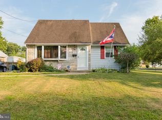 230 Albertson Ave, Barrington, NJ 08007
