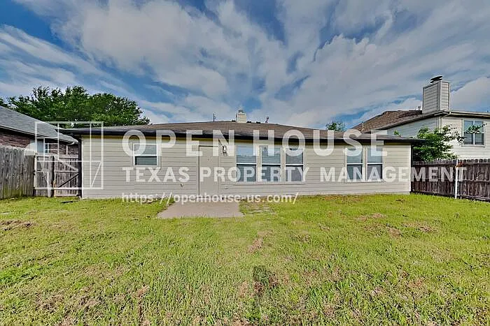 1108 Halifax Ln — Photo 18