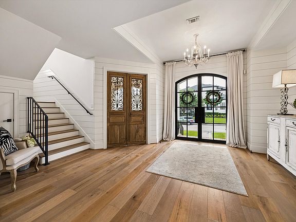 4th image of 4102 Tartan Ln