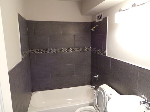 2nd image of 3440 N Lake Shore Dr APT 5D