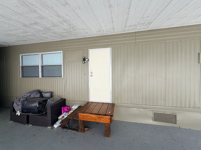 1418 Lakeview Dr — Photo 4