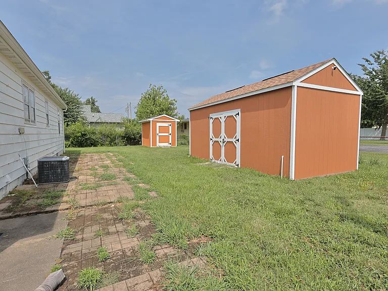 404 E Carter St #1 — Photo 8