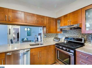 408 Harwood Ct, Mount Laurel, NJ 08054