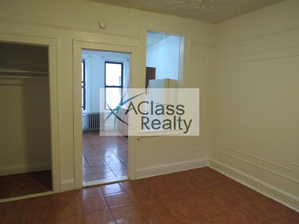 1st image of 3086 45th St #2A