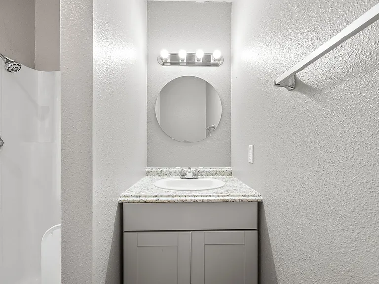 2153 Stevens Dr — Photo 6