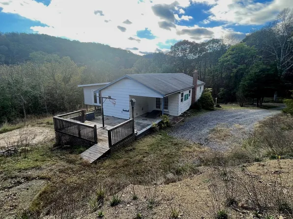 9710 Cumberland Rd, Springfield, WV 26763
