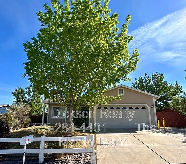 863 Blizzard Ct — Photo 1